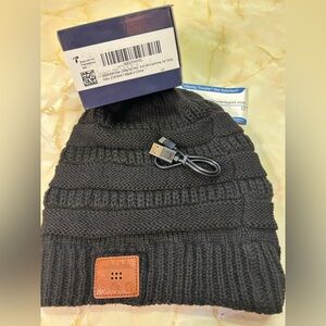 Bluetooth Beanie Hat Wireless Headphones Black built in Microphone